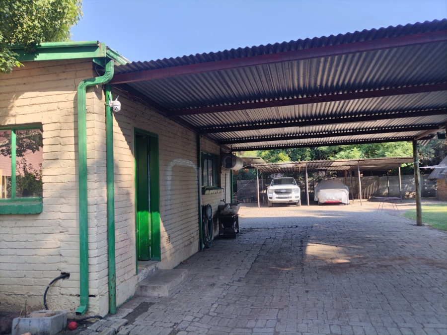 3 Bedroom Property for Sale in Rustenburg Central North West